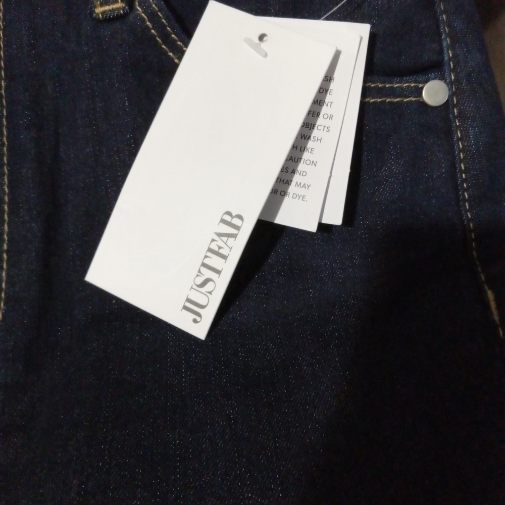 Justfab NWT ladies boot cut blue jeans. Size 28X32 - Picture 2 of 9